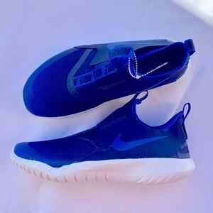Nike Flex Runner (youth 6) blue